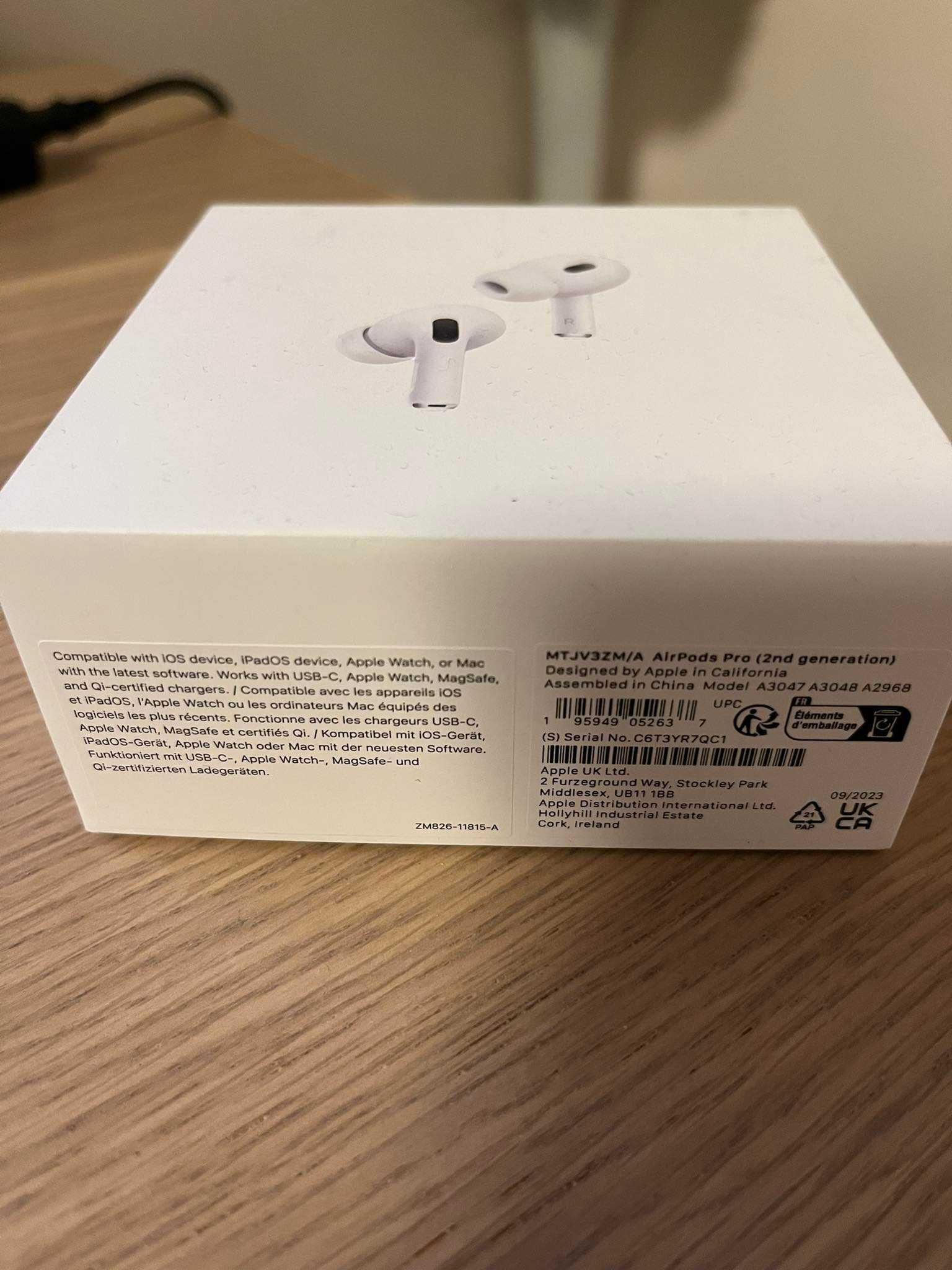 APPLE AirPods Pro II Biały (Etui z USB-C)