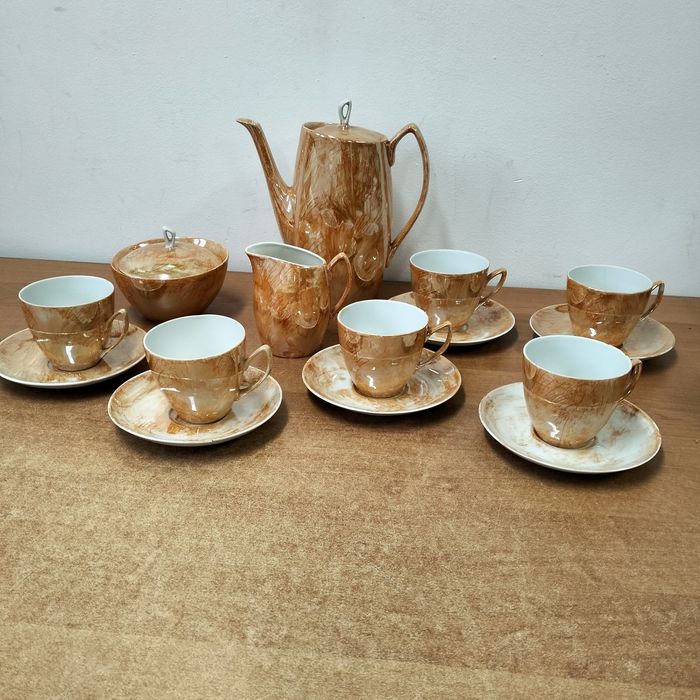 Piękny serwis kawowy Chodzież