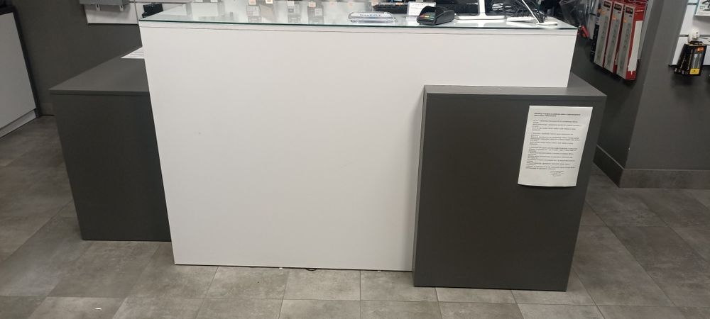 Biurko i komoda do sklepu, biura, sekretariatu