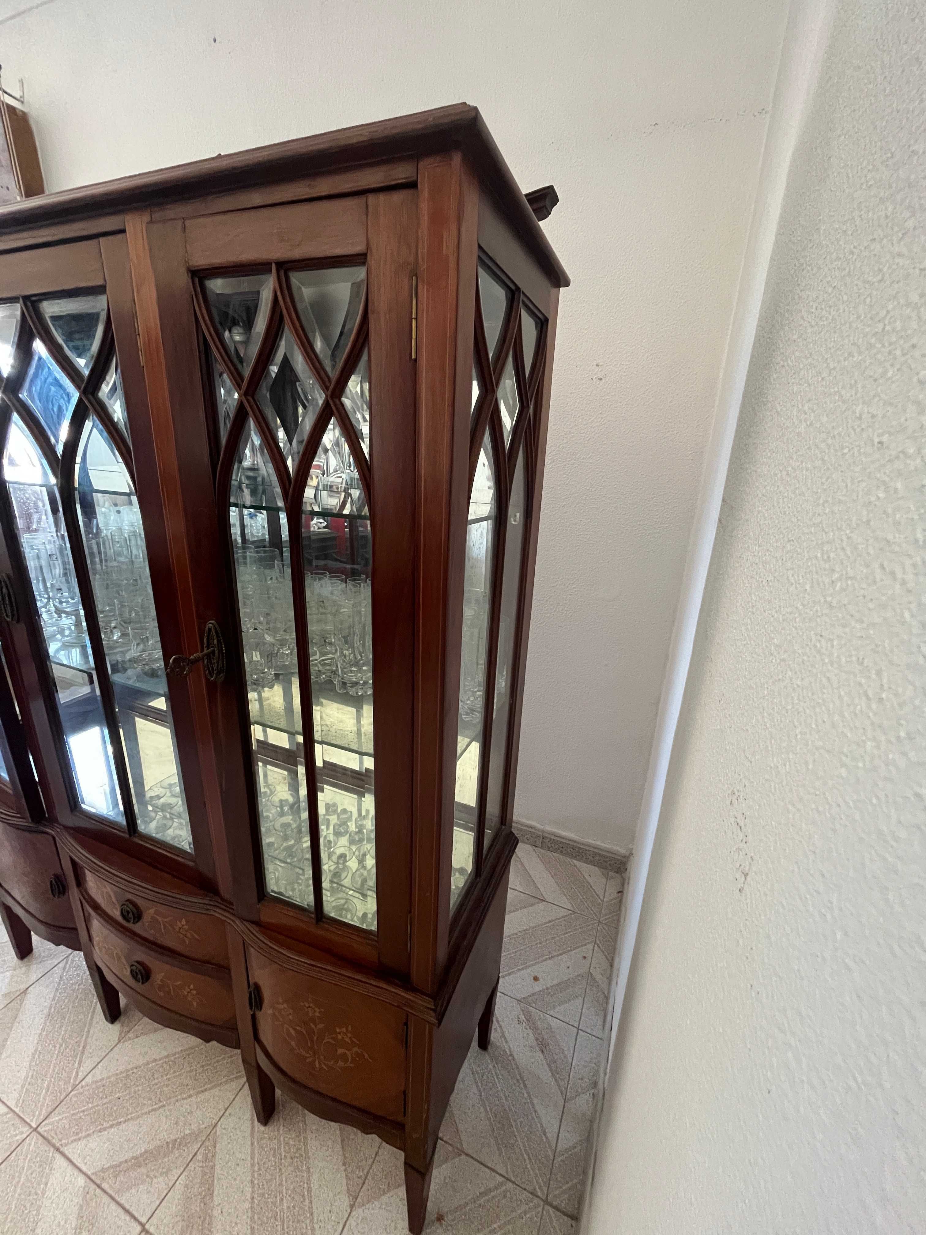 Móvel Cristaleira Vitrine Estilo D. Maria