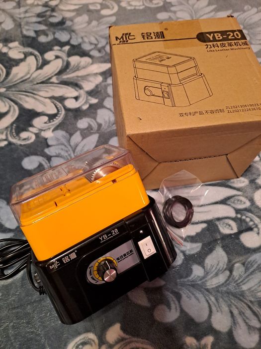 Máquina de fazer borda