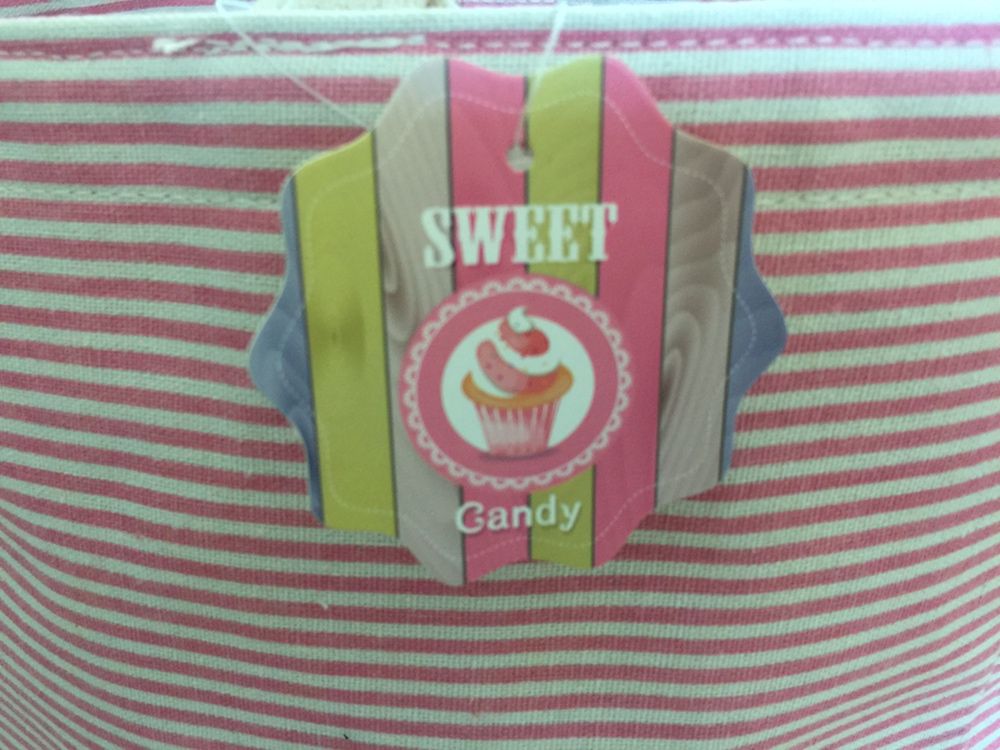 Mala/necessaire da marca Swett Candy para colocar os produtos de bebe