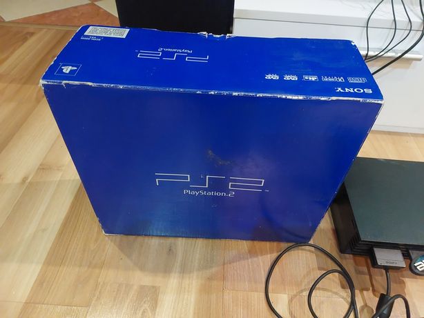 PlayStation 2 FAT Karton plus wyposażenie uszkodzone
