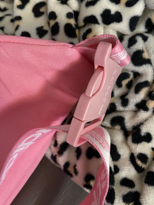 Nerka piękna różowa adidas