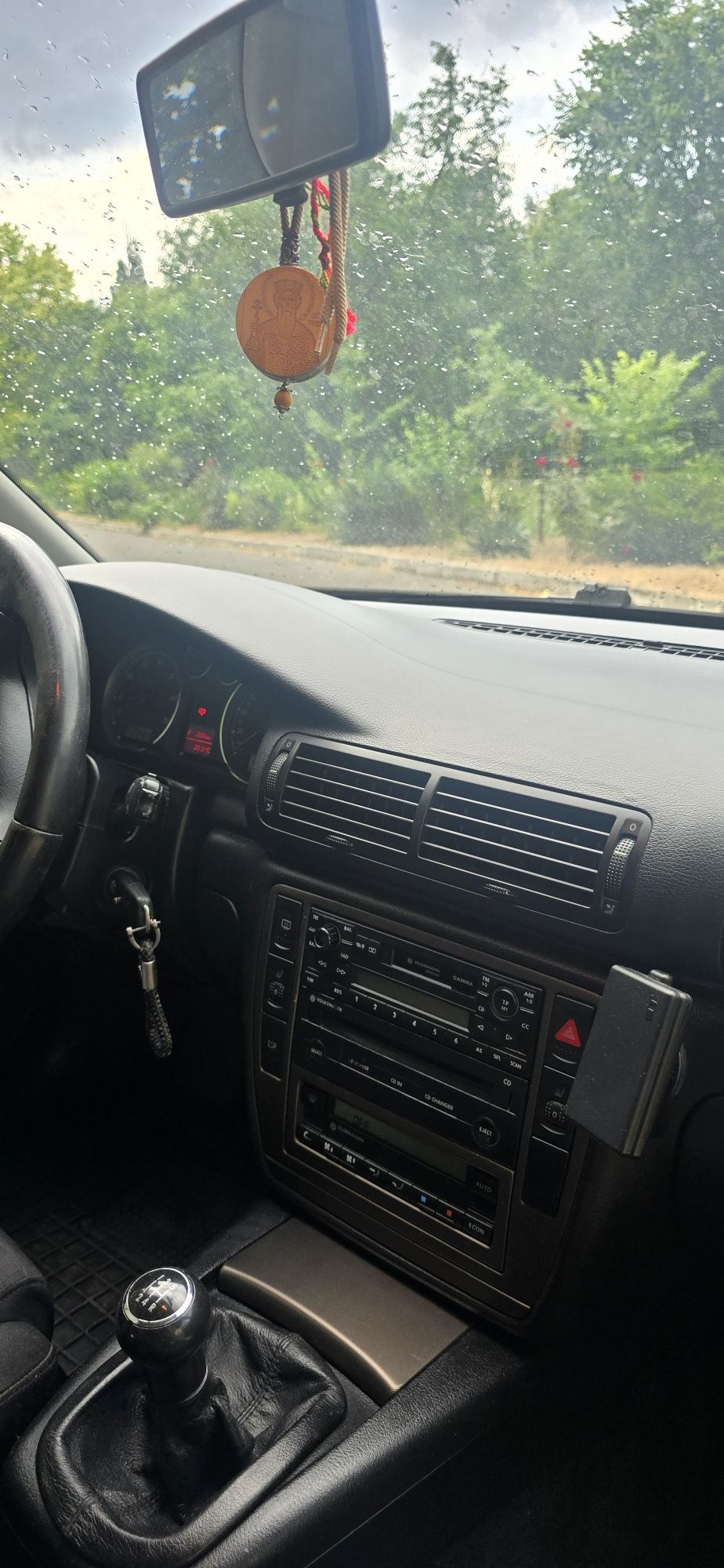 VW passat 1,8 t 2002гв хорошем состоянии