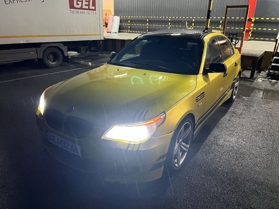 BMW E60 2,5 задній привід, автомат, газ/бензин