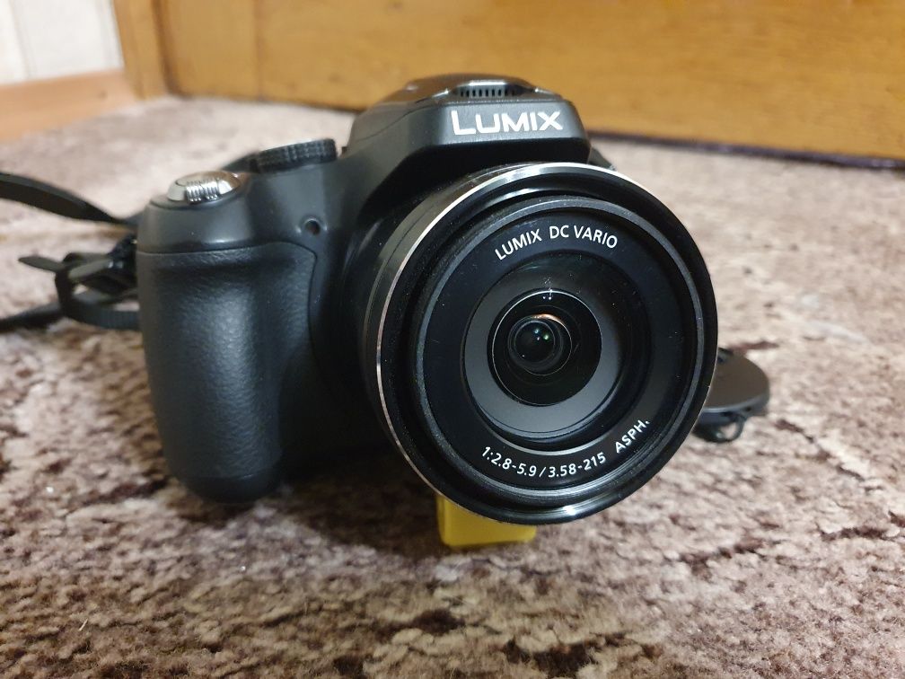 Новий фотоапарат Panasonic DMC-FZ72 lumix