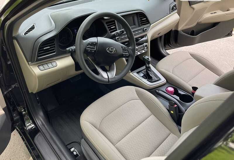 Hyundai Elantra 2020