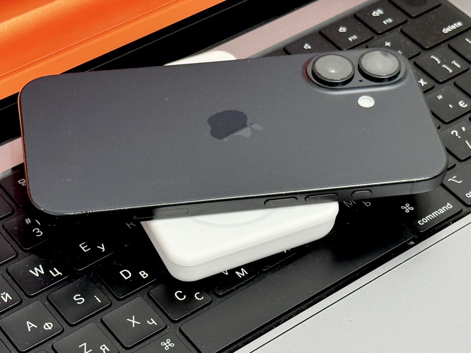 iPhone 16 128GB Black (100% АКБ 141 цикл зарядки, байпас)