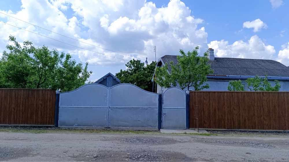 Будинок в Борівцях , Кіцманський район. Чернівці