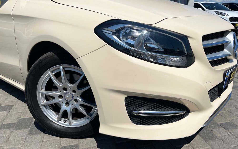 Mercedes-Benz B 180 2015