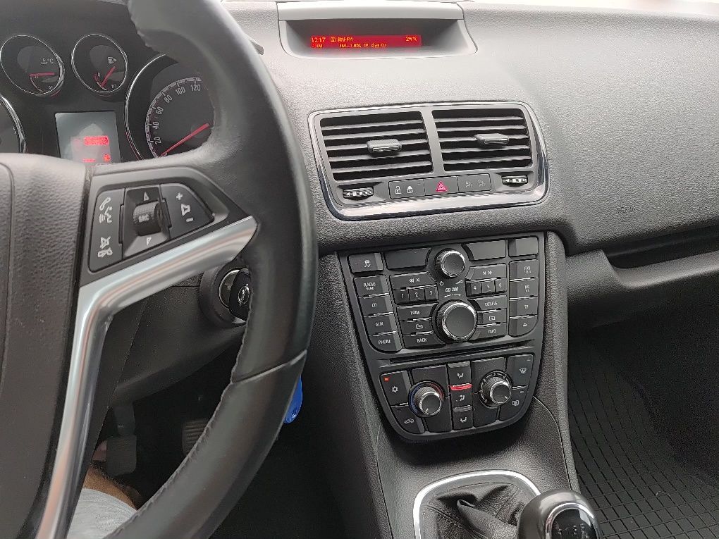 Opel  Meriva  B  1,7 cdti  2011