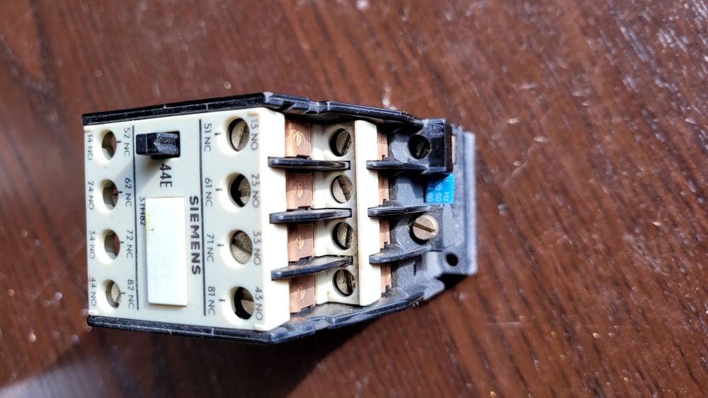 Stycznik 3TH 82 44-0A 220V 16A SIEMENS Germany