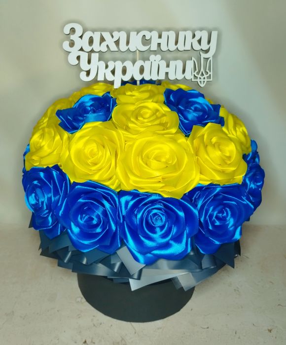 Букет з атласної стрічки