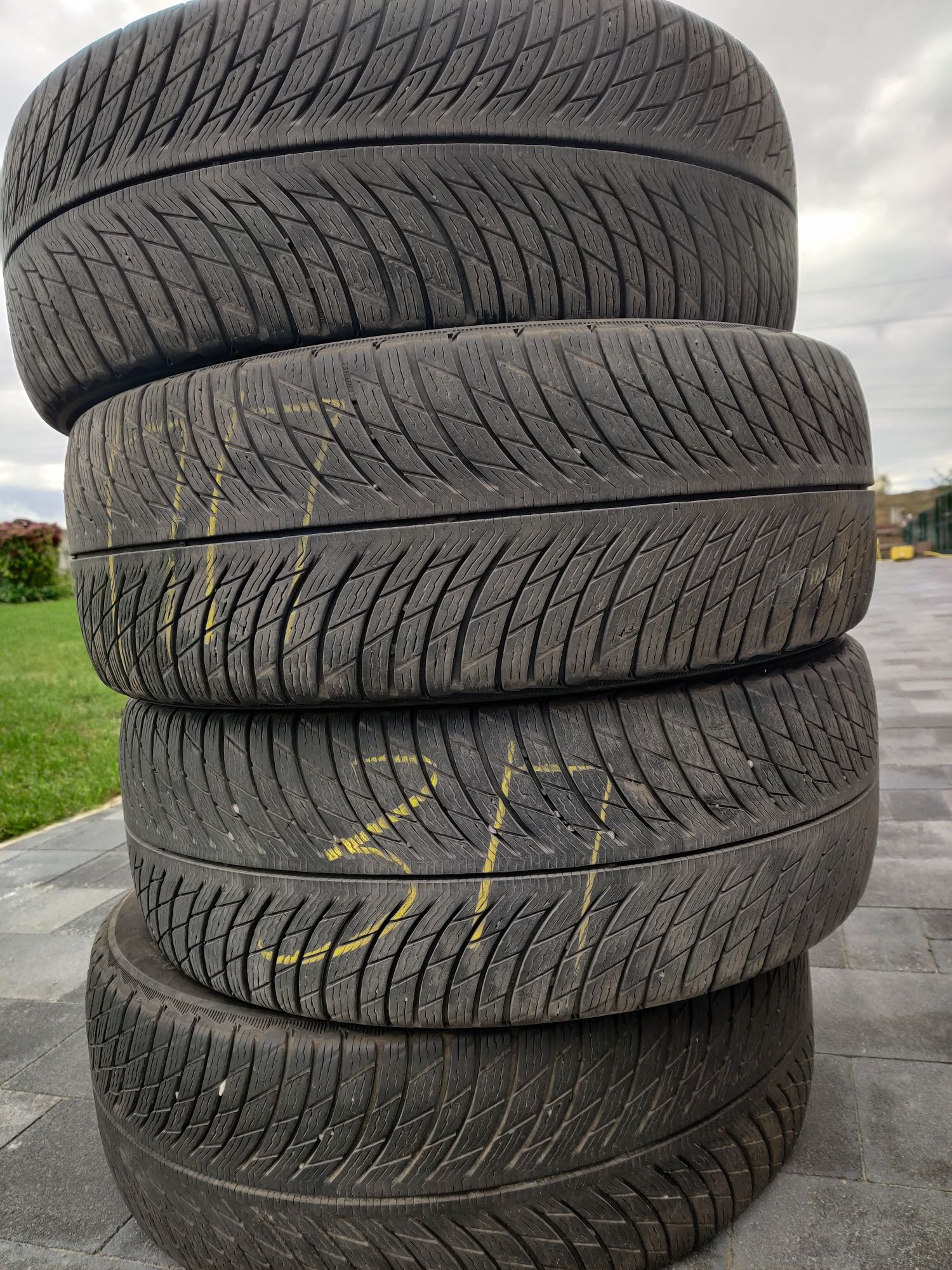 Michelin Pilot Alpin PA5 SUV 235/55 R18