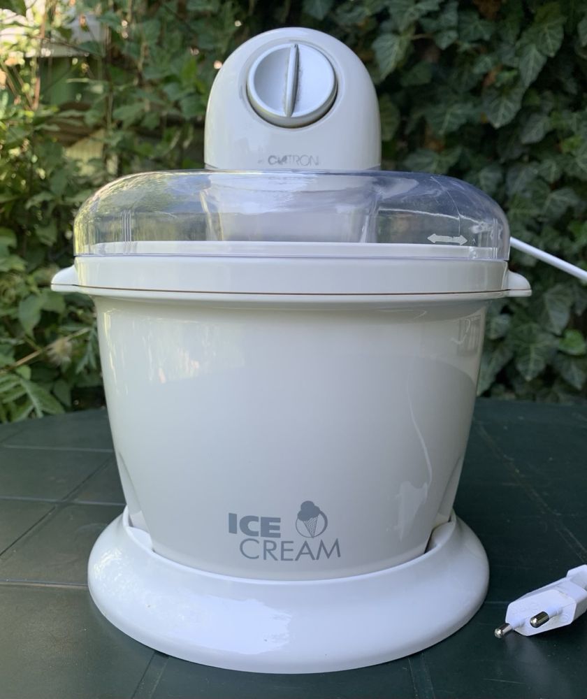 Аппарат для приготовления мороженного и йогурта Clatronic ICM 3225