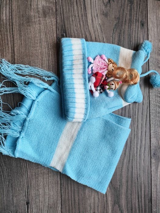 Zestaw czapka z szaliczkiem dla niemowlaka