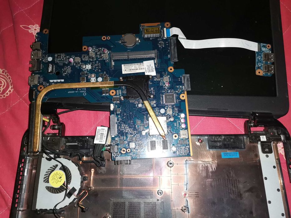 Ноутбук на запчасти HP-15-g008sr