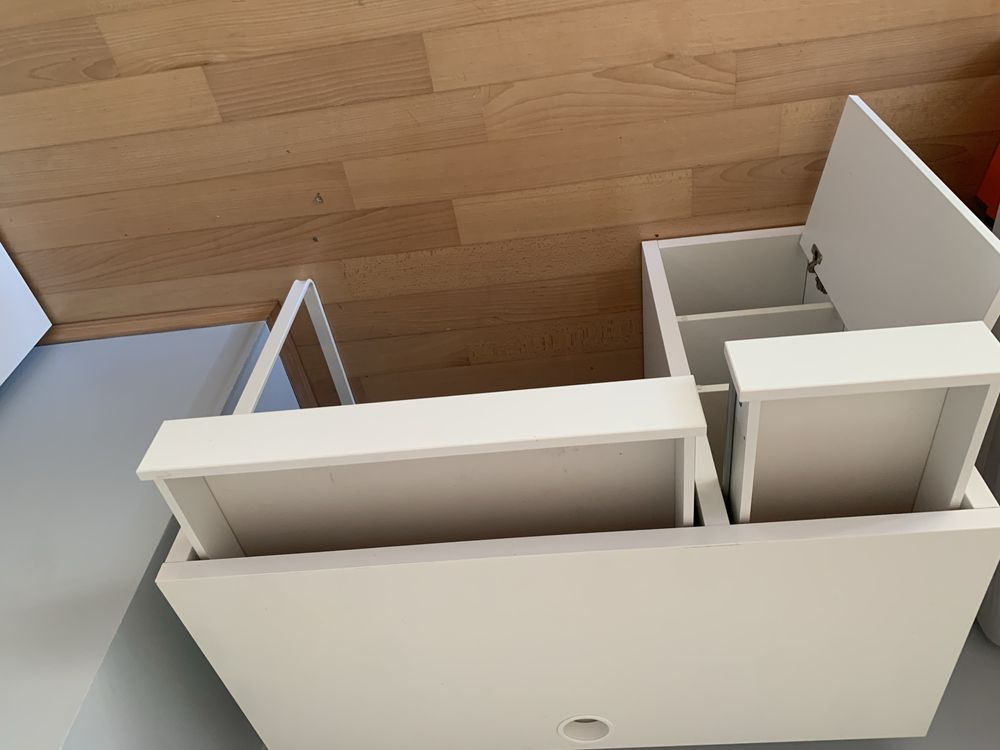Sprzedam biurko ikea wraz z 2 krzesami