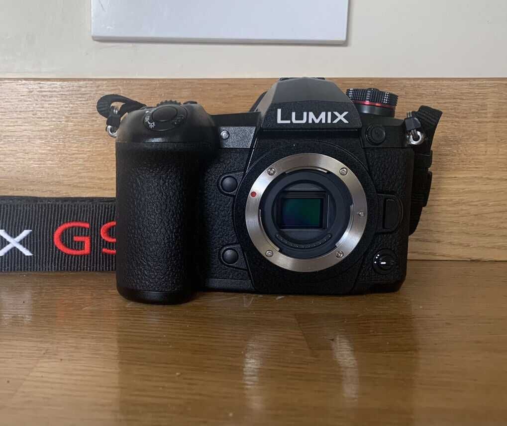 Panasonic Lumix DC-G9 czarny + Panasonic LUMIX G 14 mm f/2.5 II ASPH