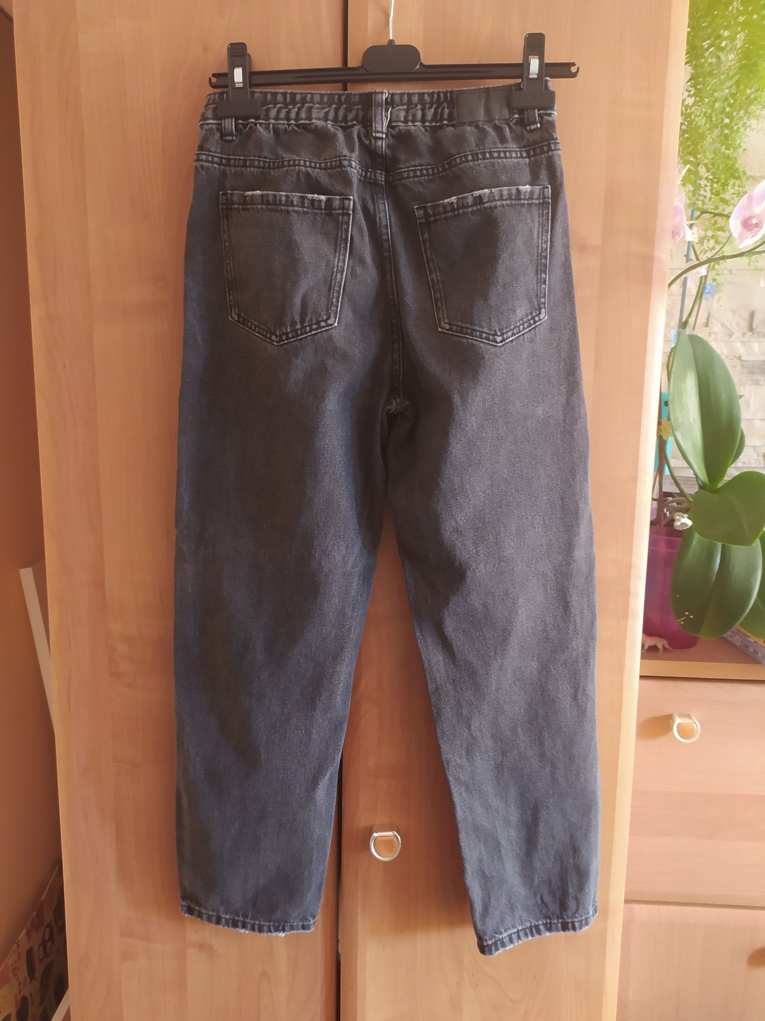 Spodnie jeansy dżinsy rozmiar 164 Zara z rozdarciami