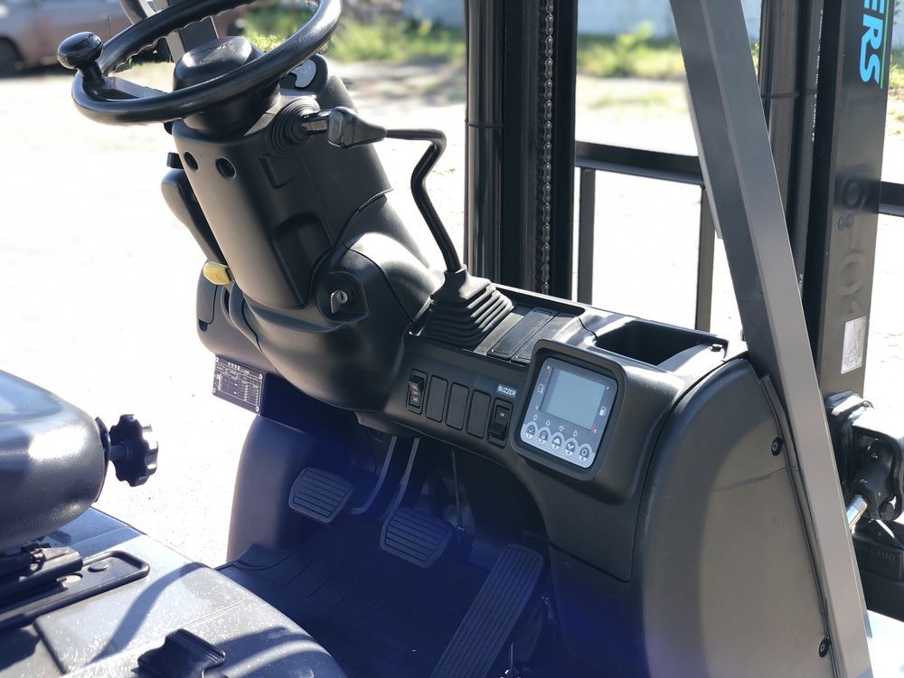 Навантажувач вилковий Unicarriers FG15 --2016 рік , кара, погрузчик