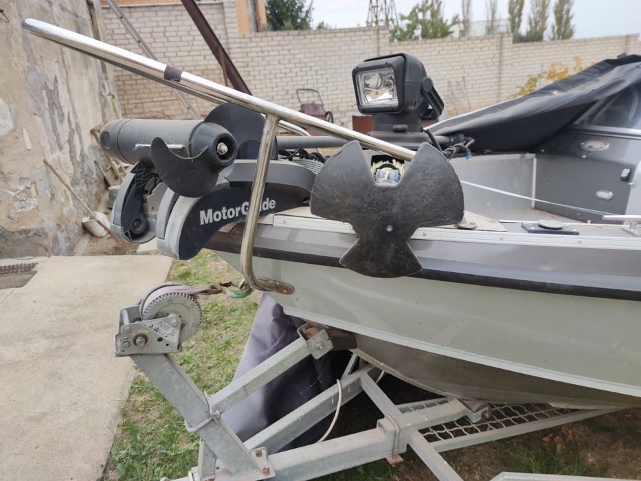 Катер Finval 500.