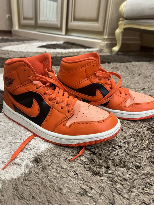 Кросівки Nike air jordan 1 mid Orange black оригінал