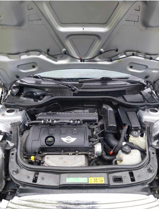 Mini Cooper 1.6 a GPL/gasol.