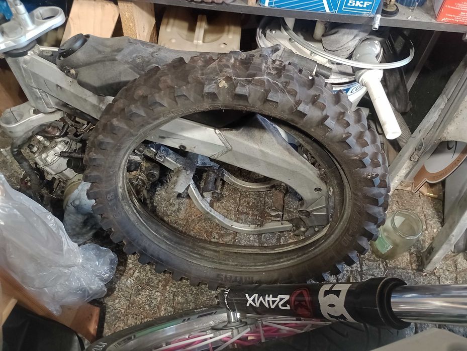 Pozostałości yamaha dt50 rieju mrx senda