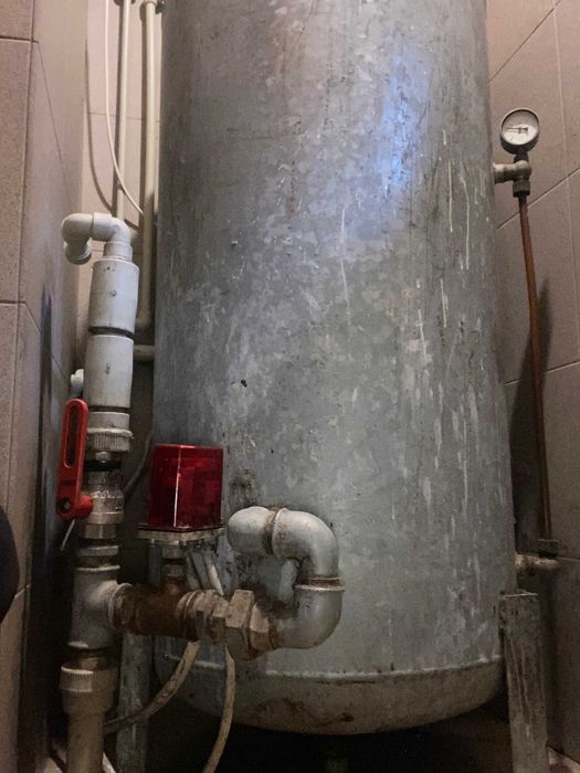 Hydrofor 300 litrów, zestaw z osprzętem, pompa, silnik