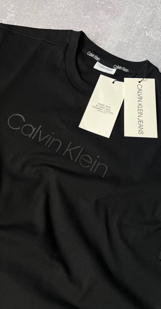 Футболка Calvin Klein