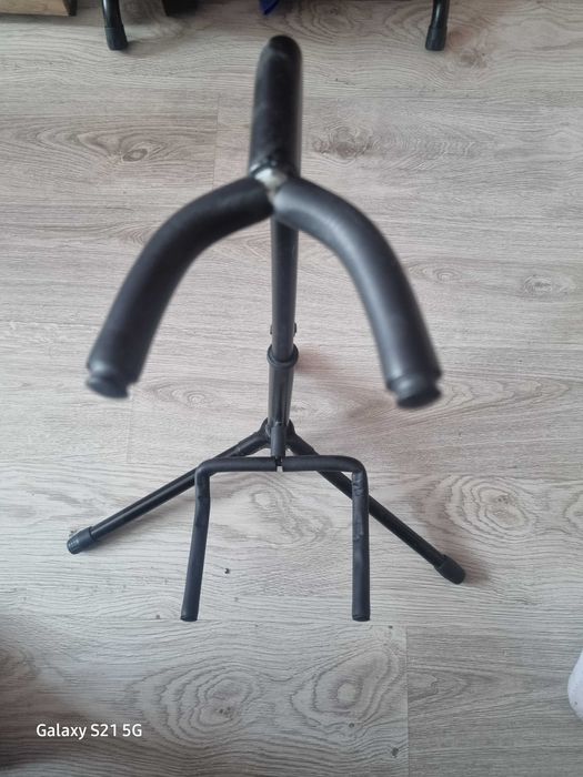Stojak do gitary- stabilny