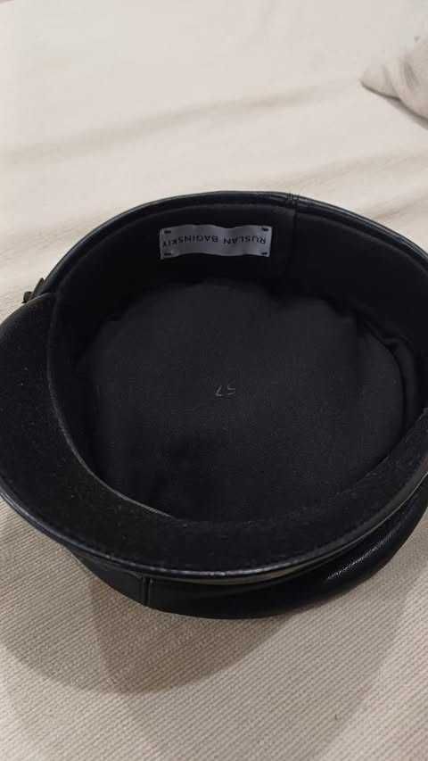 ПРОДАМ б/у Black Leather Baker Сap 
Ruslan Baginskiy