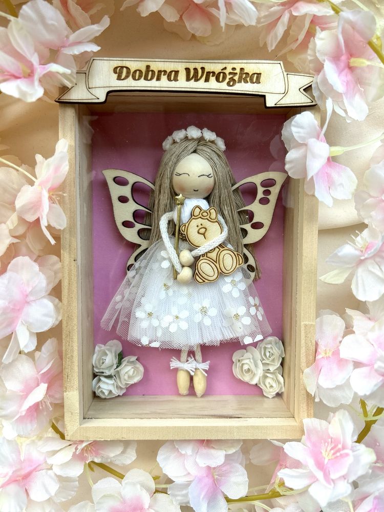 Dobra wróżka lalka na prezent makrama ramka