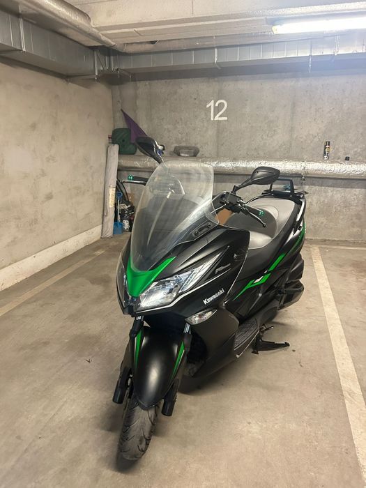Kawasaki J300 Maxi Skuter kat A2  xmax xciting forza