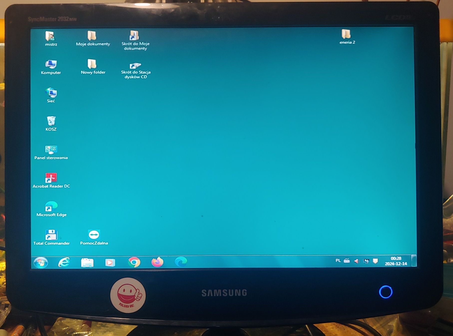 Komputer stacjonarny HP z monitorem Windows 7