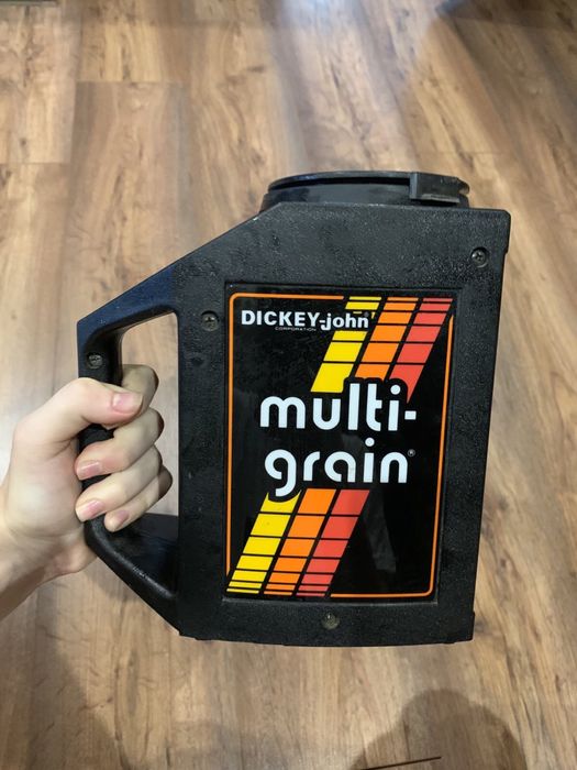 Вимірювач вологості зерна Dickey-John Multi-Grain