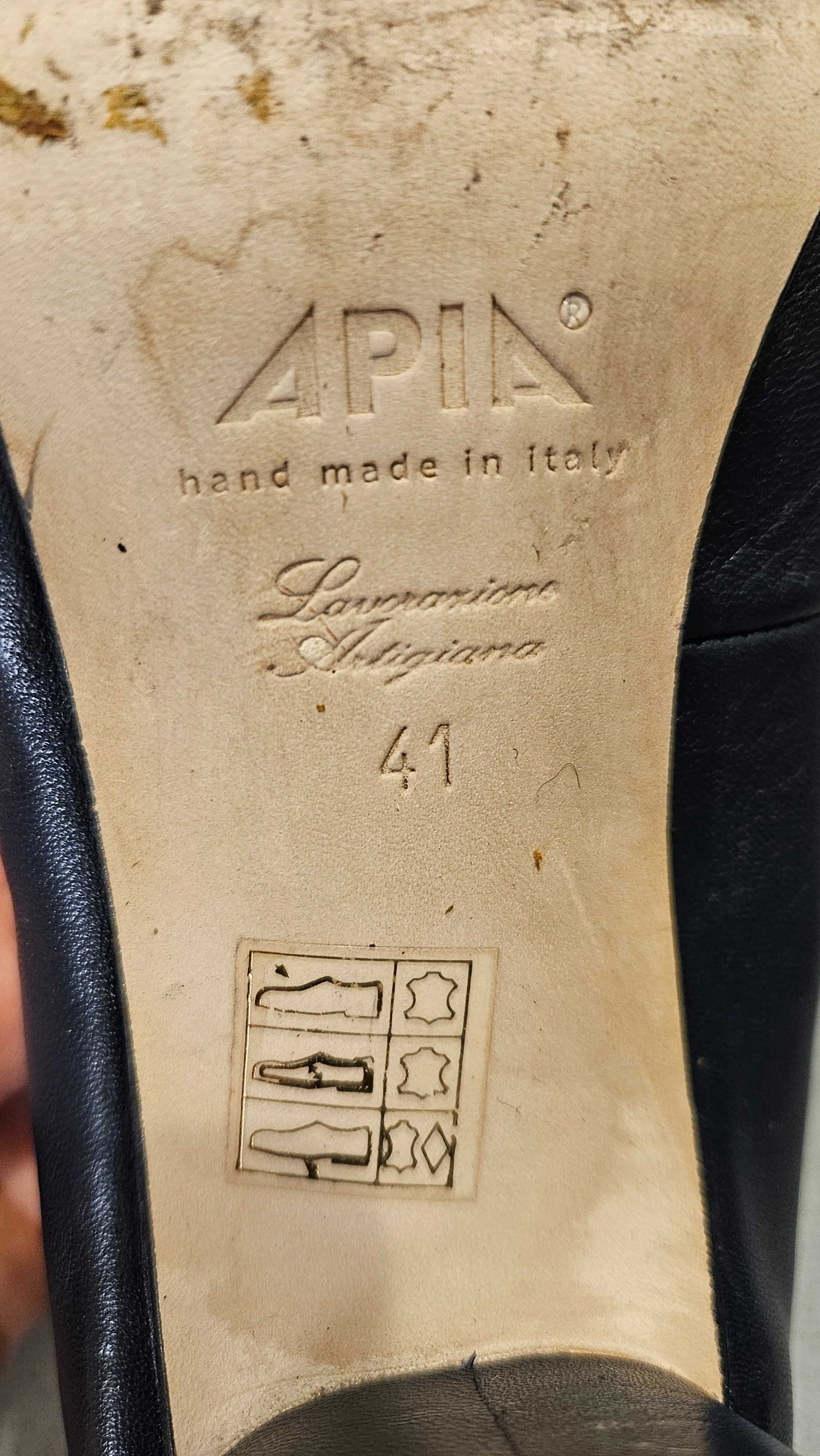 Buty granatowe włoskie Czółenka na obcasie eleganckie skórzane APIA 41