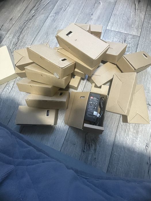 Блоки живлення 15v 4a