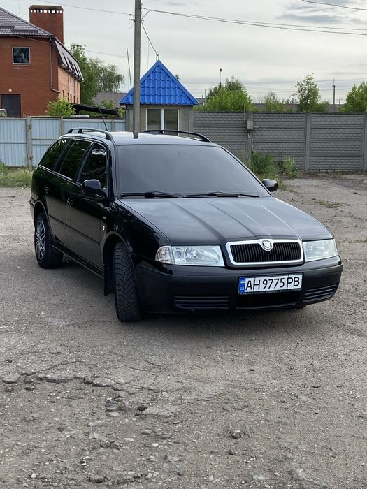Продам Шкоду тур 1.6