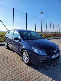 Opel Astra H. 1.6  benzyna