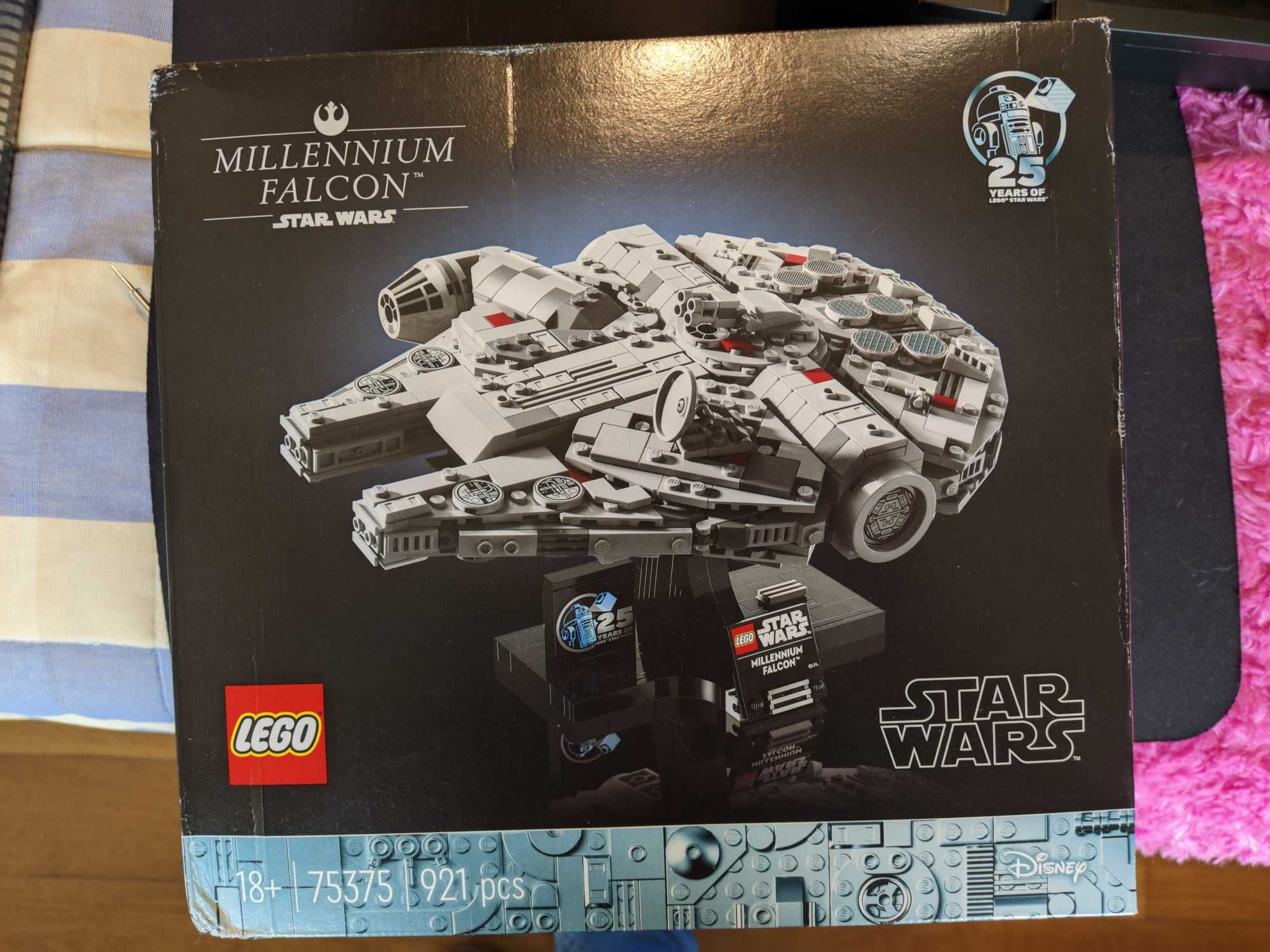 LEGO 75375  novo/selado Millennium Falcon Falcao Milenar