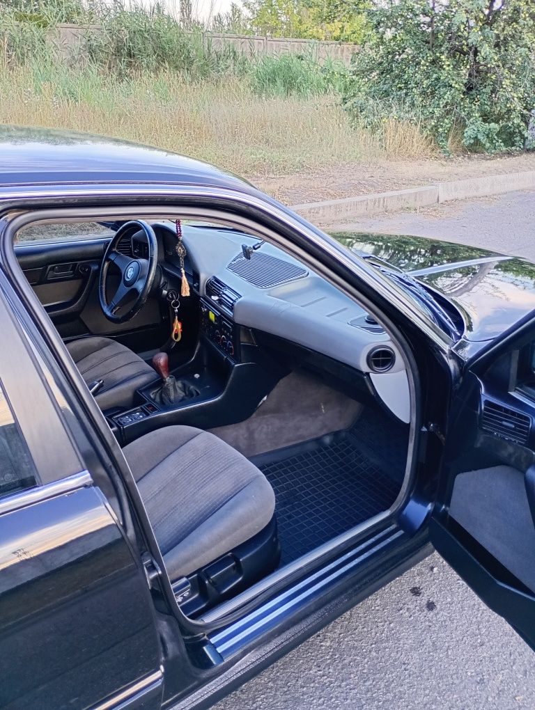 БМВ е34  Bmw e34