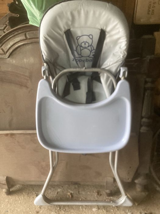 Cadeira de refeicão para crianças em bom estado