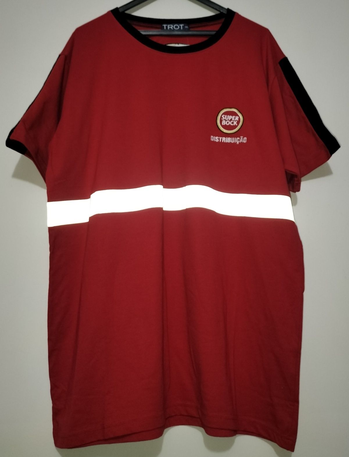 T-Shirt Com Faixa Refletora