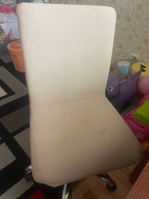 Продам офісне крісло