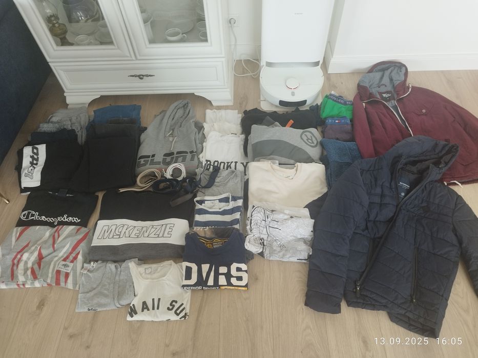 Paka ubrań męskich.S .   M