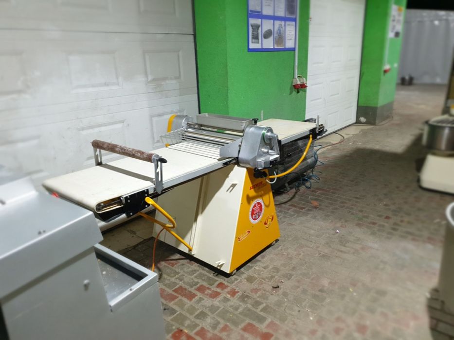 Тестораскатка для пекарни и кондитерки Seewer Rondo 220в