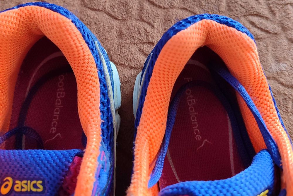 Buty do biegania Asics damskie